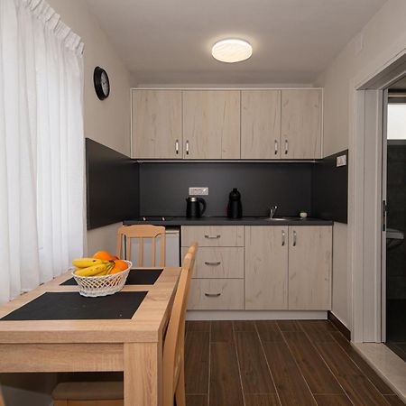 Apartments Vjera Petrovac Exteriör bild