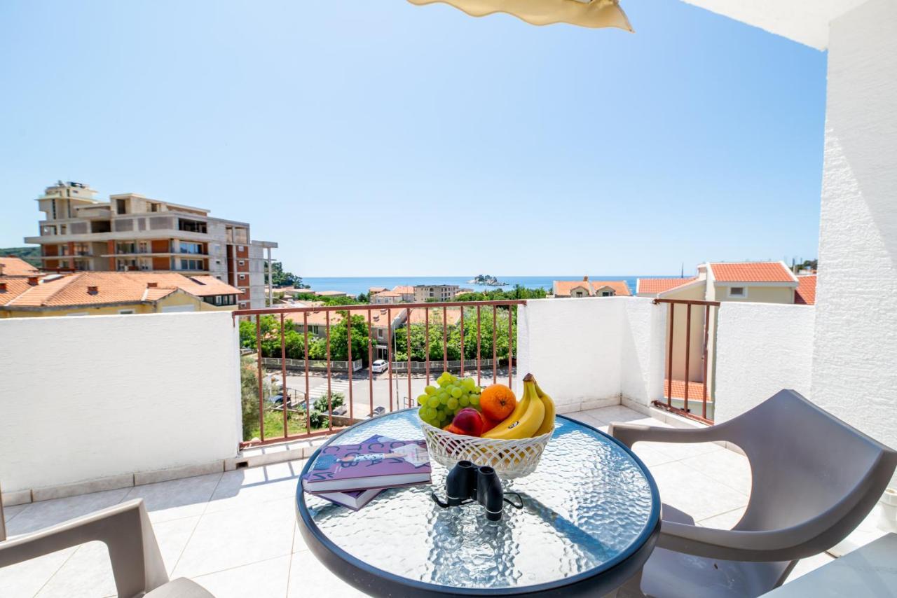 Apartments Vjera Petrovac Exteriör bild
