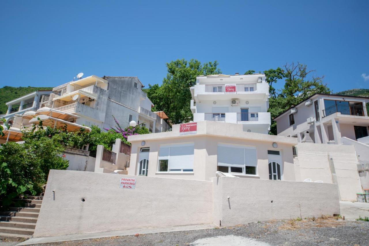 Apartments Vjera Petrovac Exteriör bild