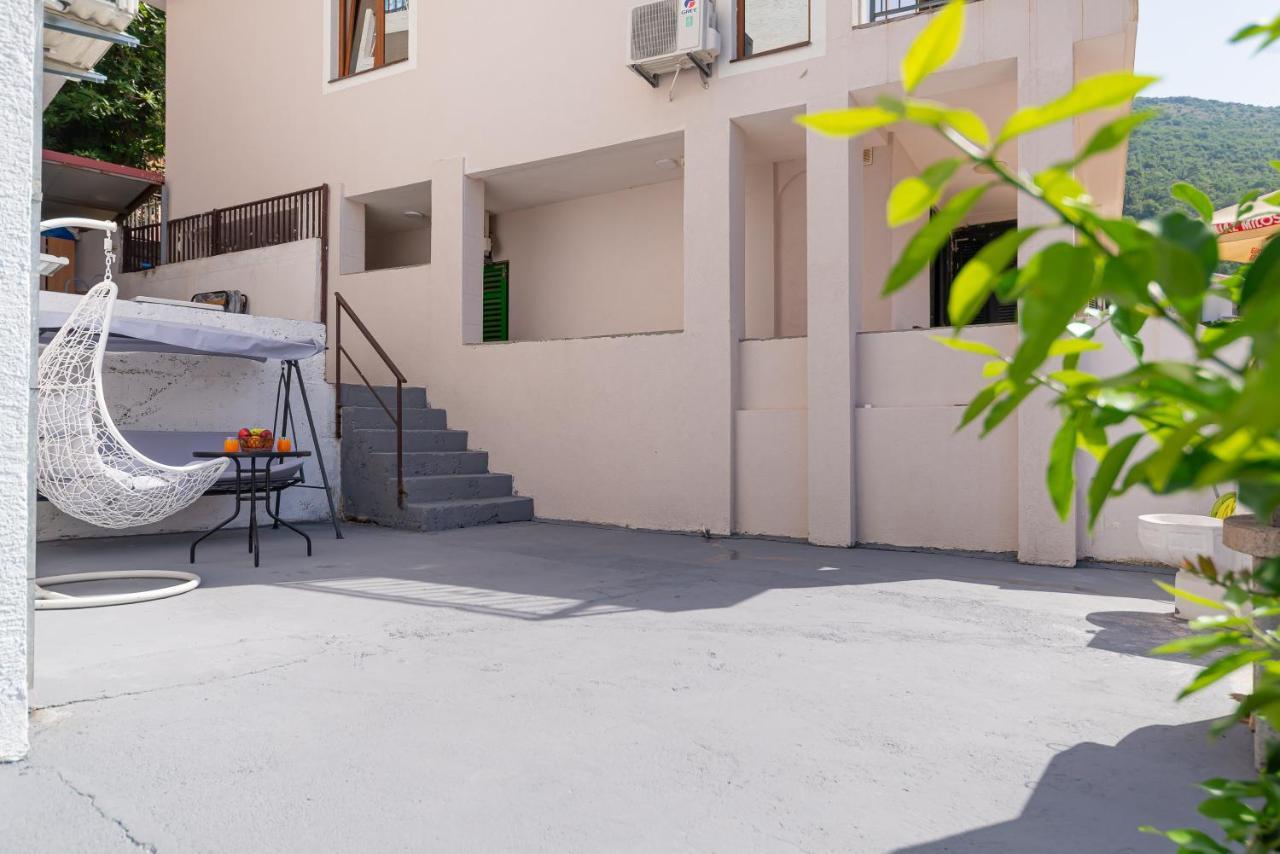 Apartments Vjera Petrovac Exteriör bild