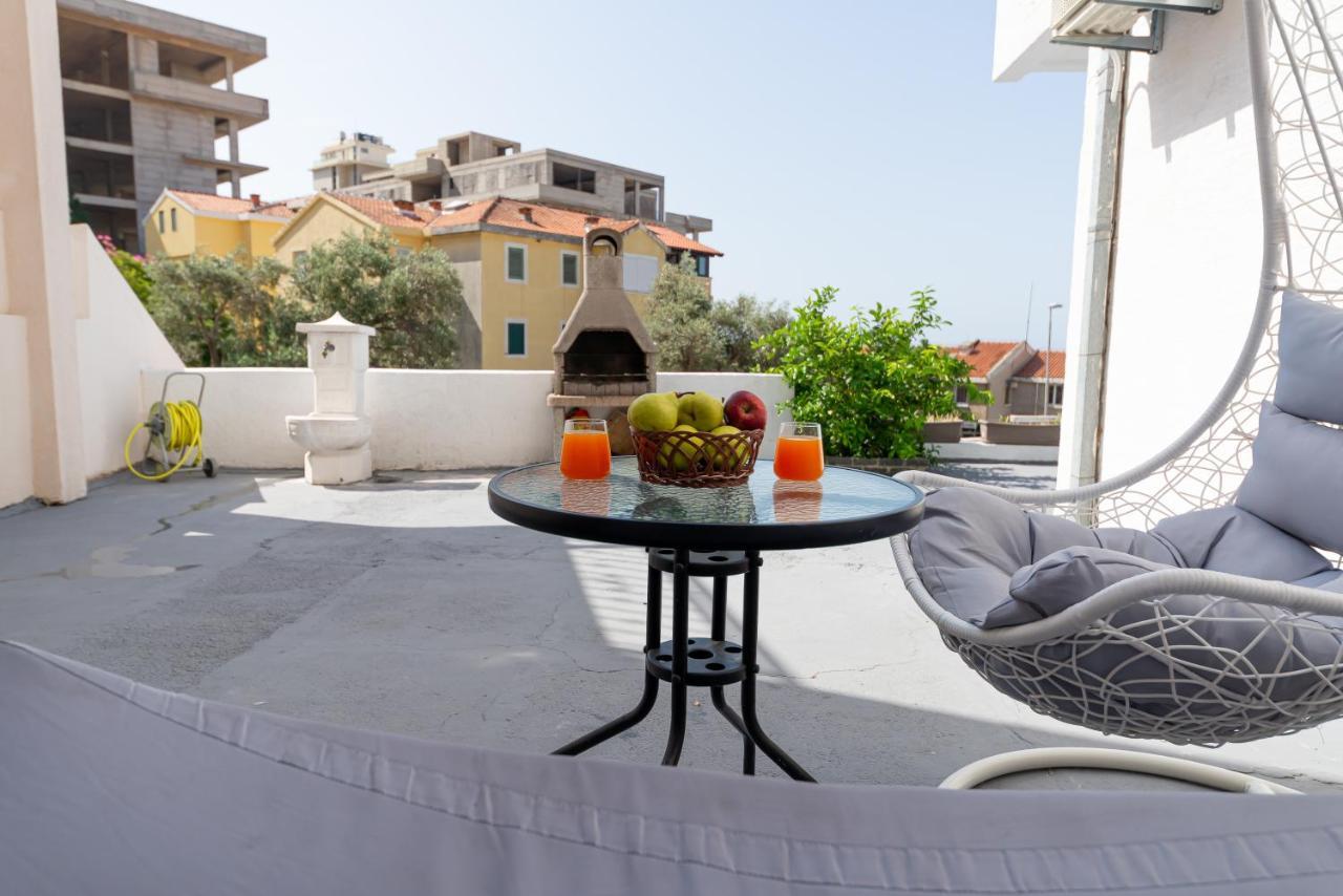 Apartments Vjera Petrovac Exteriör bild