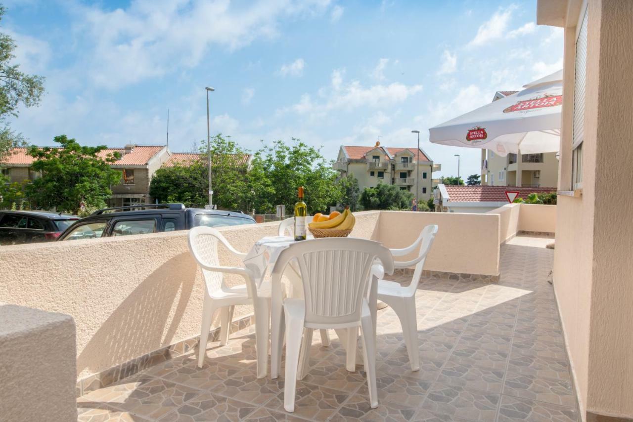 Apartments Vjera Petrovac Exteriör bild