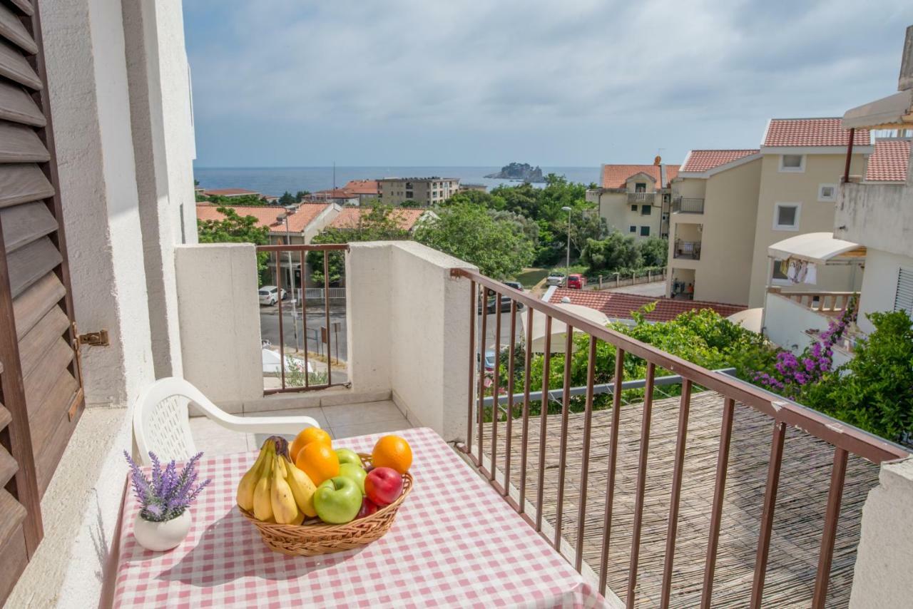 Apartments Vjera Petrovac Exteriör bild