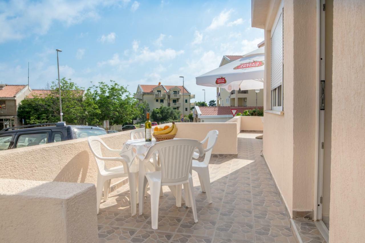 Apartments Vjera Petrovac Exteriör bild