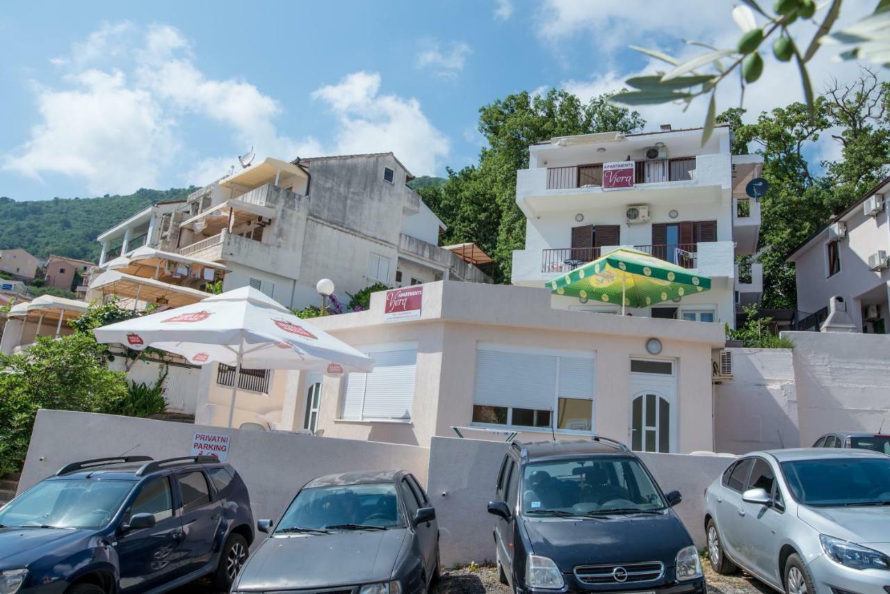 Apartments Vjera Petrovac Exteriör bild